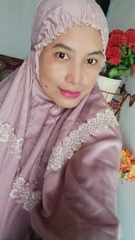 Product Review of Mukena Premium Silk mewah Pearl Angela Polos Velvet Mutiara Renda from E**k A**a M**a 2
