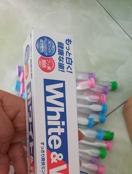 Product Review of 20 bàn chải lông mềm Sunree và 1 Kem đánh răng White&White 150g from T** V** V**N C**A S** (**) 0