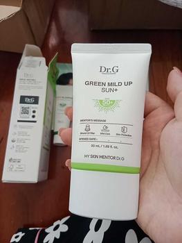 Product Review of (Quà tặng 1 Nước tẩy trang 30ml)Kem chống nắng thuần vật lý cho da nhạy cảm Dr.G Green Mild Up Sun+ SPF50+ PA++++ 50ml from k**u 0