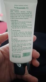 Product Review of KEM CHỐNG NẮNG VITAMIN C (Tặng nước hoa) PHÙ HỢP VỚI MỌI LOẠI DA Skincare Nữ Làm Đẹp Da from h** 1