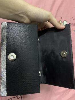 Product Review of Túi Xách Nữ Đeo Chéo Bag Clutch Đi Tiệc Cầm Tay Quai Kiềng Đính Đá BlingBling Màu Đen Màu Bạc Sang Chảnh Kèm Dây Xích Size 18 HÀNG CHUẨN QC Nhung Kem tuixach  thoitrang Khô sạch Nhẫn Đinh from P**ư Ý** 1