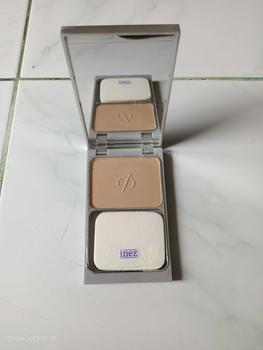 Product Review of Inez Precious Powdery Cake (New Case) Compact from M**m B**a M**a 1