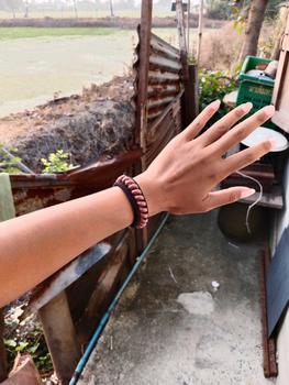 Product Review of ครีมอีผ่อง กล่องดำ 1 กล่องมีครีม2กระปุกกับสบู่ 1 ก้อน สกินแคร์ from ห**' จ** 0