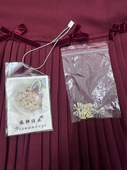 Product Review of Chân váy nhung xếp ly đính nơ chất dạ nhung from N**a 1