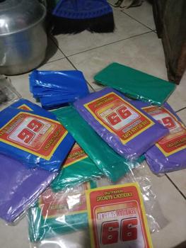 Product Review of isi 12 Pcs Atasan 99 - jas hujan ponco/atasan mantel Tahan air Plastik from n**i 1