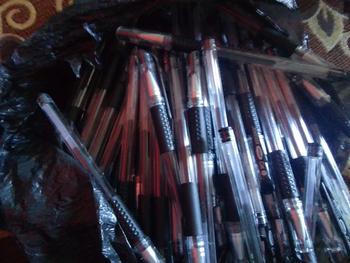 Product Review of ED - 1 LUSIN 12 BIJI - PULPEN GEL 0.5MM / PENA GEL 0.5MM HITAM BIRU MERAH from m**5 0