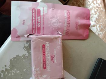 Product Review of Honest glow daily sunscreen spf50 uva/uvb protection 50g from y**l 0
