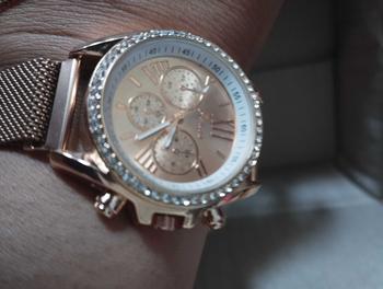 Product Review of นาฬิกาข้อมือผู้หญิง GENEVA หน้าปัดเลขโรมันขอบล้อมเพชร สายเลส-สายแม่เหล็ก (G58) from k**🦞 0