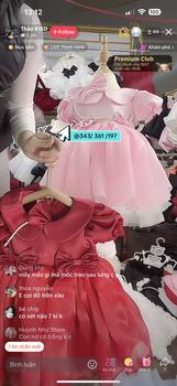 Product Review of Bnstyle Váy Đôi Mẹ Và Bé Gái Đỏ Lụa Cổ Tàu Dáng Dài mb1410246 from H**g T**g 0