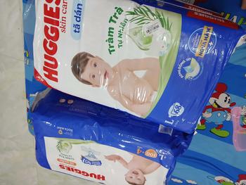 Product Review of Tã/ bỉm dán Huggies Skincare Super Jumbo Size L68/XL60/XXL54 from T**m 0