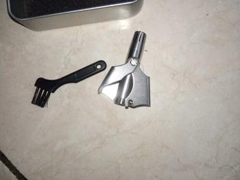Product Review of Alat Cukur Bulu Hidung Manual Nose Trimmer Bahan Stainless Steel Box Sikat from o**e 0
