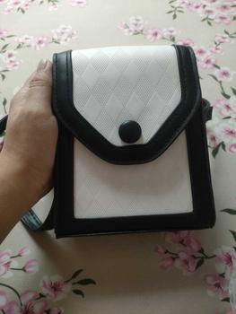 Product Review of Túi Đeo Chéo Da PU Cổ Điển Cho Nữ, Túi Đeo Vai Vuông, Túi Đựng Điện Thoại, Thời Trang from N**n P**c 0
