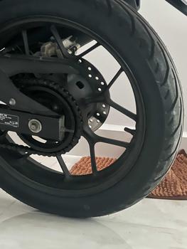 Product Review of 1 Cái Vỏ Lốp Xe HVR 17 inch Không Ruột cho Exciter Winner Raider Satria Sonic (SL 1 cái) - Vỏ Lốp Xe Máy from L** N**n 0