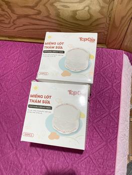 Product Review of Miếng Lót Thấm Sữa TOPGIAKIDS Hộp 100 miếng 5 lớp thấm hút dành cho mẹ sau sinh, siêu thấm, dính cao cấp (TDN) from B** Y** 0
