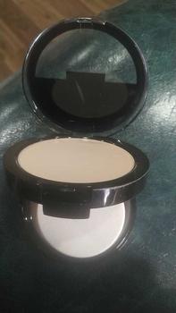 Product Review of Phấn Phủ Thiết Lập Khuôn Mặt, Tươi Mới, Dưỡng Ẩm, Làm Sáng, Không Thấm Nước, Lâu Trôi, Che Khuyết Điểm, Phấn Phủ, Mỹ Phẩm Chuyên Nghiệp from U** C**y ** 0
