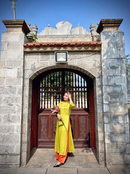 Product Review of Áo Dài Cách Tân Dáng Xuông Chất Gấm Tơ Đính nơ ( Cao Cấp ) Nữ Dress from ** T**g T**h A**️ 0