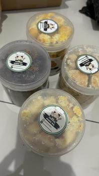 Product Review of Paket Castangel,kacang,nastar,bola² susu from a**n 2