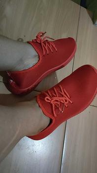 Product Review of SEPATU SNEAKER  WANITA POLOS IMPORT from S**s 0