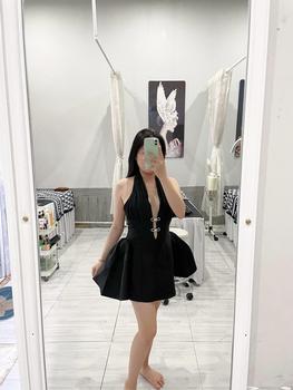 Product Review of Váy thiết kế nữ - Váy cổ yếm xoè hở lưng sexy 3 màu (HD526) from Đ**h N** 0