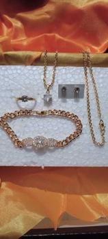 Product Review of SET PERHIASAN TITANIUM ANTI KARAT BISA COD (KALUNG , LIONTIN, GELANG, ANTING, DAN CINCIN) Perempuan Elegan from f**z a**s 0