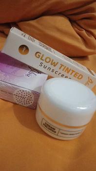 Product Review of Jilvie Sunscreen Waterproof untuk Wajah Mencerahkan from A**4 0