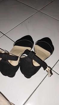 Product Review of Sandal High Heels Wanita Simpel Hak 5 cm Terbaru Hak Setengah (3-5 cm) Hitam from j**s 1