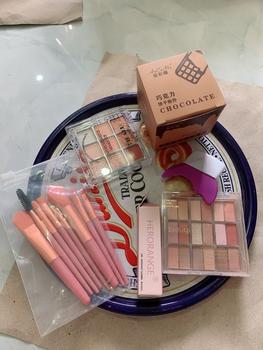 Product Review of Bộ Mút Trang Điểm, 6 Cái, Sử Dụng Kép Cho Khô Và Ướt, Mút Trộn, Siêu Mềm, Không Phấn, Thích Hợp Cho Kem Che Khuyết Điểm Và Phấn Phủ, Dụng Cụ Trang Điểm from H**g Đ** 0