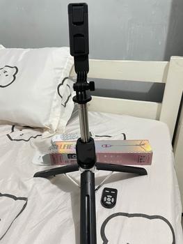 Product Review of Selfie Stick Tripod 360°/180°Rotating Wireless Bluetooth Remote Selfie Stick Retractable Selfie Stick Fill Light Live Holder from E**. 2