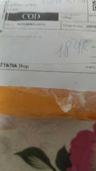 Product Review of Kem chấm mụn Mông mụn Lưng Molazin Skincare from k**. 0