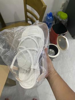 Product Review of EROSSKA - Giày sandal nữ đế xuồng dây quai mảnh cao 6cm màu nude - SB014 from L** T**h 0
