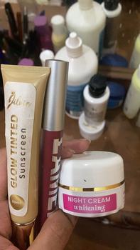 Product Review of Jilvie Sunscreen Waterproof untuk Wajah Mencerahkan from j**2 0