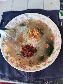 Product Review of ก๋วยจั๊บอุบล มาแซ่บ10แถม2รสดั้งเดิม(มีหมูยออบแห้ง)ห่อใหญ่เส้นนุ่ม น้ำซุปหอมนัวร์เครื่องแน่น from w**t c**g 0
