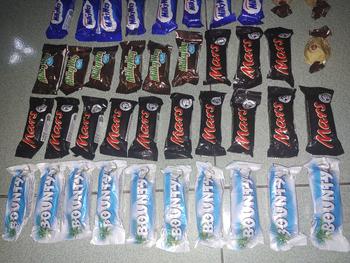 Product Review of 1kg Assorted Regular Imported Chocolates (Snickers, Twix, Mars, Hersheys, York, Bounty, Galaxy, Milka, Maltesers, etc.) from Z** S** 1