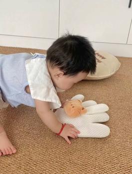 Product Review of Bàn Tay Vỗ Bé Ngủ - Chống Giật Mình - Giúp Bé Ngủ Ngon Và Sâu Giấc ( có điều khiển từ xa - 3 chế độ vỗ ) from D**ê 0