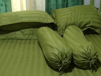 Product Review of Sarung Bantal Cinta Salur Dobby MikrotenSsel Gramasi 120 from Y**3 0