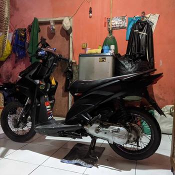 Product Review of Pilok Pilox Cat Semprot Samurai Paint Black / Hitam Mengkilap 400ml (109) from 𝙁** 𝙋**𝙖 𝙏**𝙡 1