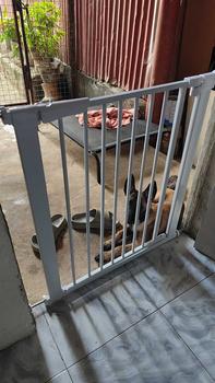Product Review of Adjustable Pet Dog Cat Fence Baby Safety Gate Auto Lock Gate Guard Gate For Kid Stairs Balcony Guard gate  baby from S**u 0