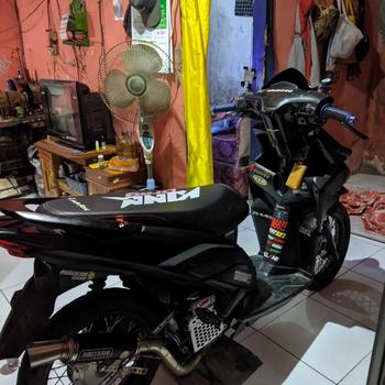Product Review of Pilok Pilox Cat Semprot Samurai Paint Black / Hitam Mengkilap 400ml (109) from 𝙁** 𝙋**𝙖 𝙏**𝙡 2