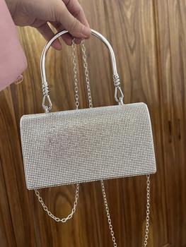 Product Review of Túi Xách Nữ Đeo Chéo Bag Clutch Đi Tiệc Cầm Tay Quai Kiềng Đính Đá BlingBling Màu Đen Màu Bạc Sang Chảnh Kèm Dây Xích Size 18 HÀNG CHUẨN QC Nhung Kem tuixach  thoitrang Khô sạch Nhẫn Đinh from T**h S**o 0