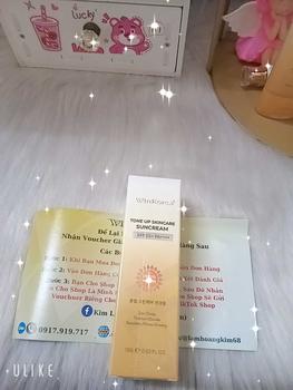 Product Review of Kem Chống Nắng Nâng Tone Kiềm Dầu Che Khuyết Điểm SPF 50 + PA ++++ Thương Hiệu : WinKorea Skincare Sunscreen Chăm Sóc Da Nữ Làm Đẹp Da from T**h V** 2
