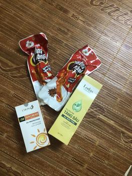 Product Review of Combo Sữa rửa mặt Tầng Sâu Skincare Dưỡng Da Mặt DANTHY GROUP ( 2 Hộp Tặng 1 Hộp Detox Táo Xanh ) from T**ỷ T**ỷ ** S** L**) 0