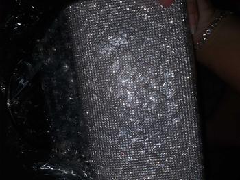 Product Review of Túi Xách Nữ Đeo Chéo Bag Clutch Đi Tiệc Cầm Tay Quai Kiềng Đính Đá BlingBling Màu Đen Màu Bạc Sang Chảnh Kèm Dây Xích Size 18 HÀNG CHUẨN QC Nhung Kem tuixach  thoitrang Khô sạch Nhẫn Đinh from l**y 0