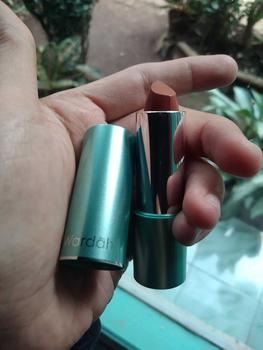 Product Review of Wardah Exclusive Moist Lipstick - Warna Intense dengan Natural Moist dan Glossy Finish - Dilengkapi Vitamin E yang Melembabkan Bibir - Tekstur Halus from a**a 1