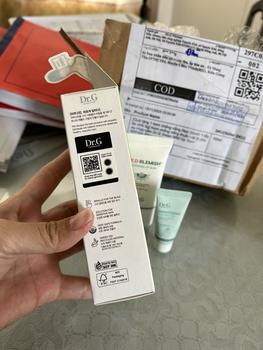 Product Review of (Quà tặng 1 Nước tẩy trang 30ml)Kem chống nắng thuần vật lý cho da nhạy cảm Dr.G Green Mild Up Sun+ SPF50+ PA++++ 50ml from Đ** T**g 0