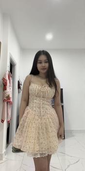 Product Review of Váy Dolly - Váy thiết kế Sassysis tùng phồng vải ren from T** 2