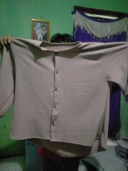 Product Review of Kemeja WilMi || Atasan Wanita || Kemeja Korean crinkle airflow || Baju Kancing Nyaman Panjang Oversize Basic Santai Linen from D**e 0