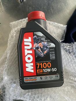 Product Review of MOTUL 7100 10W 50 xe số Dầu Nhớt motul 7100 1 Lít from N** 0