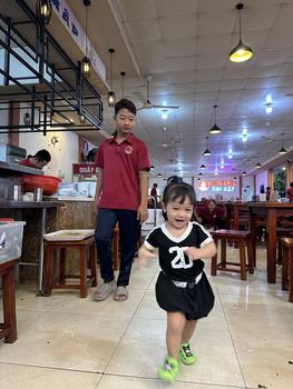 Product Review of [Lumy] Sét áo kèm quần bí ngô cho bé Gái ÁO chất cotton kềm quần vải thô mềm đủ size 8-35kg (T2) from L** l** 2
