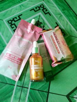 Product Review of Trio Set Serum,kojic soap 70g,Sunscreen with freebies from a**s 2