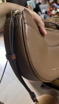 Product Review of เจลคืนสภาพเบาะหนัง โซฟาหนัง เจลซ่อมแซมเบาะรถยนต์ โซฟาหนัง รอยแตก รองเท้าหนัง ชุดซ่อมหนัง ใช้งานง่าย from ธ**า 2